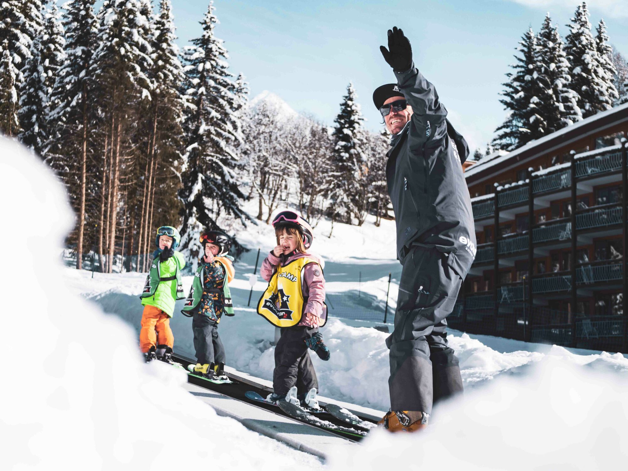 Group Ski Lessons for 3-year-olds - Arc Aventures